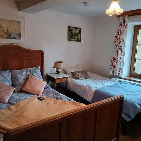 Сasa de vacaciones Les Chavautes Rustic Style Ciney